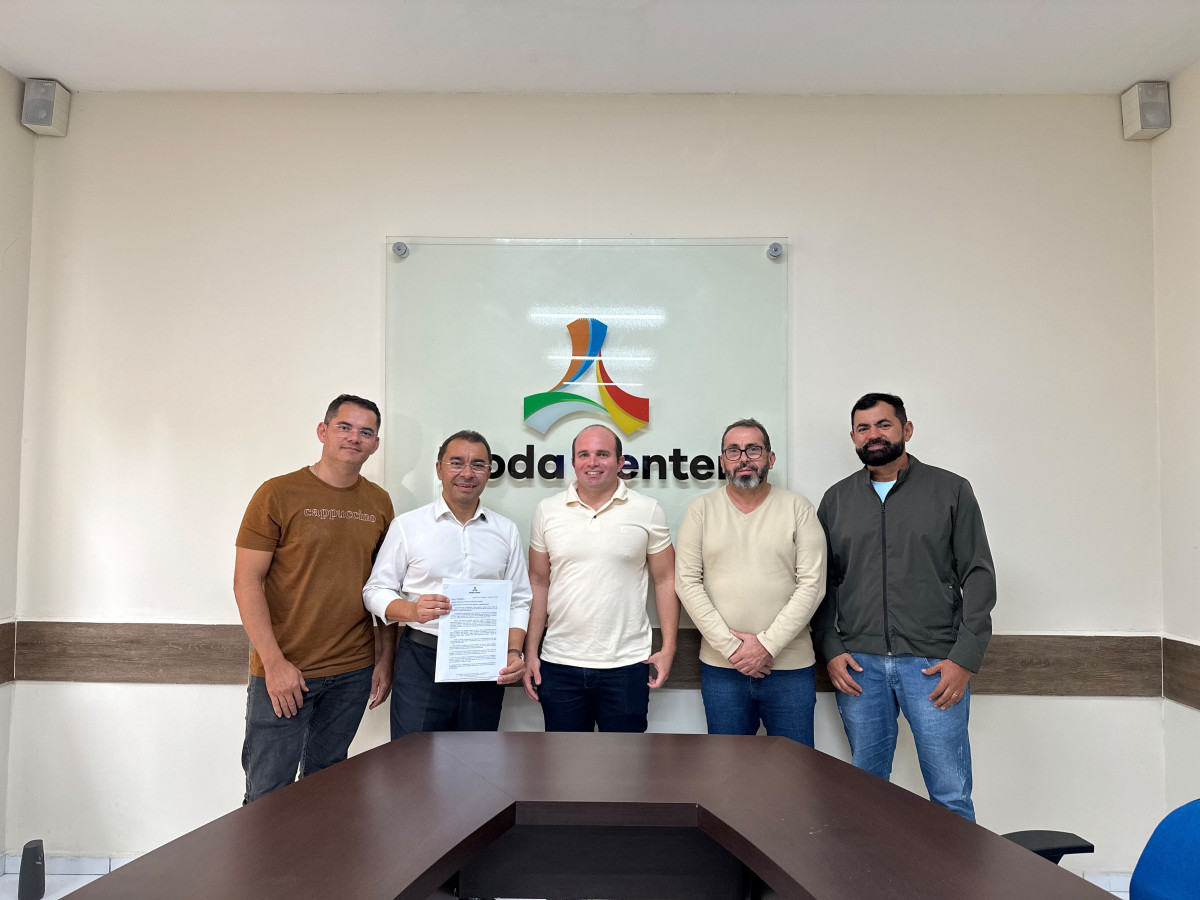 Edilson Tavares cumpre agenda no Moda Center e reafirma compromisso com o Polo de Confecções