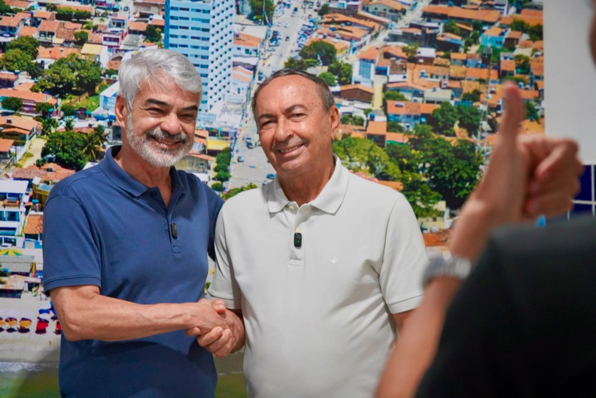 Federação Brasil da Esperança oficializa candidatura de Humberto Costa ao Senado