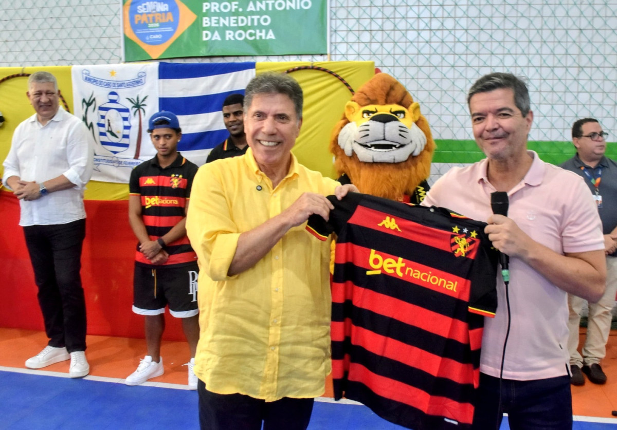 Cabo recebe comitiva do Sport para apresentação do projeto Torcedor Nota 10