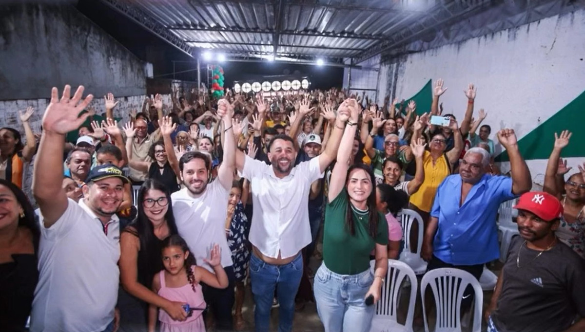 Juliana de Chaparral reúne aliados e moradores em encontro político em Vitória de Santo Antão