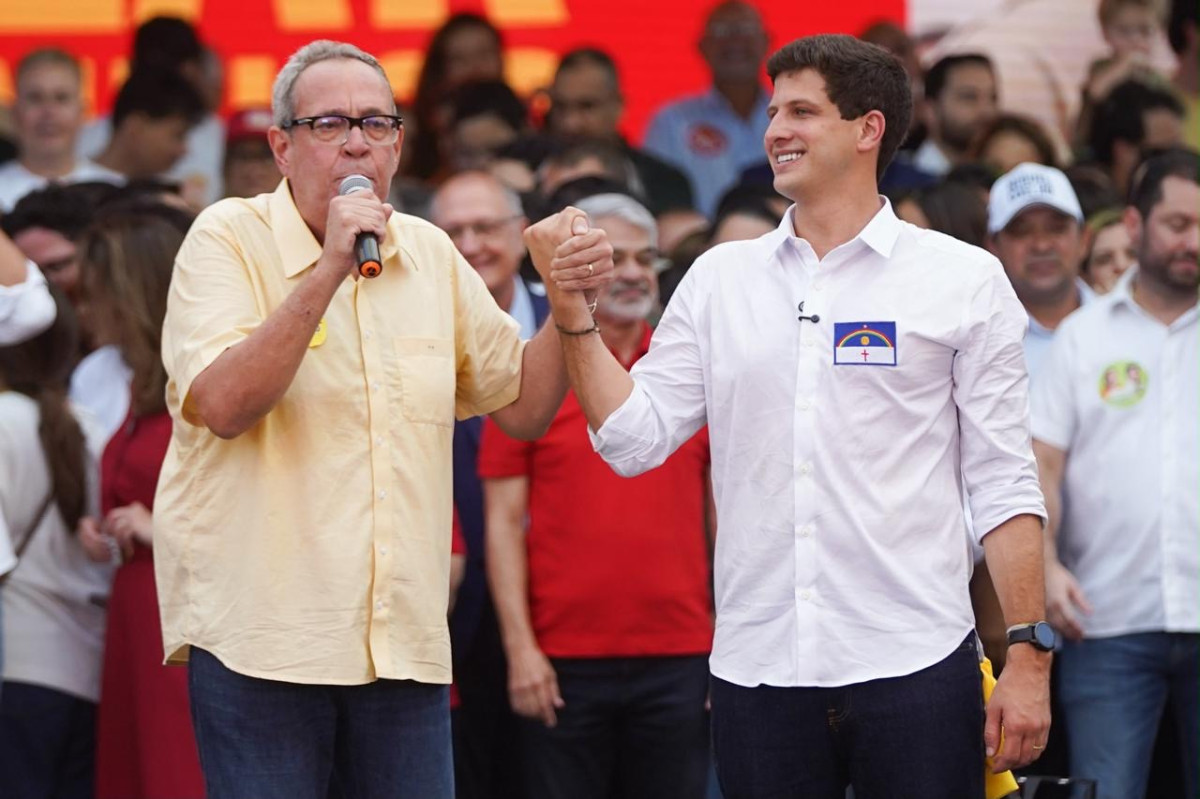 Álvaro Porto diz que PE vive “governo de fachada” e reafirma que “quem conhece Raquel, não vota em Raquel”