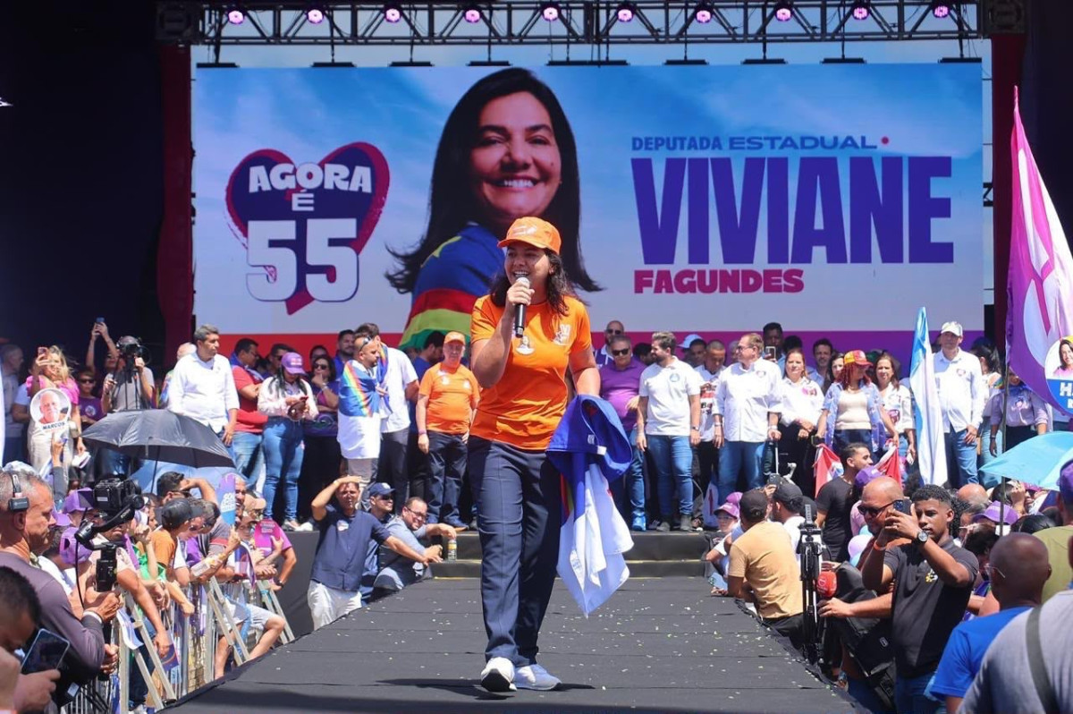 Sob aplausos, Viviane Facundes oficializa candidatura a deputada estadual em convenção do PSD