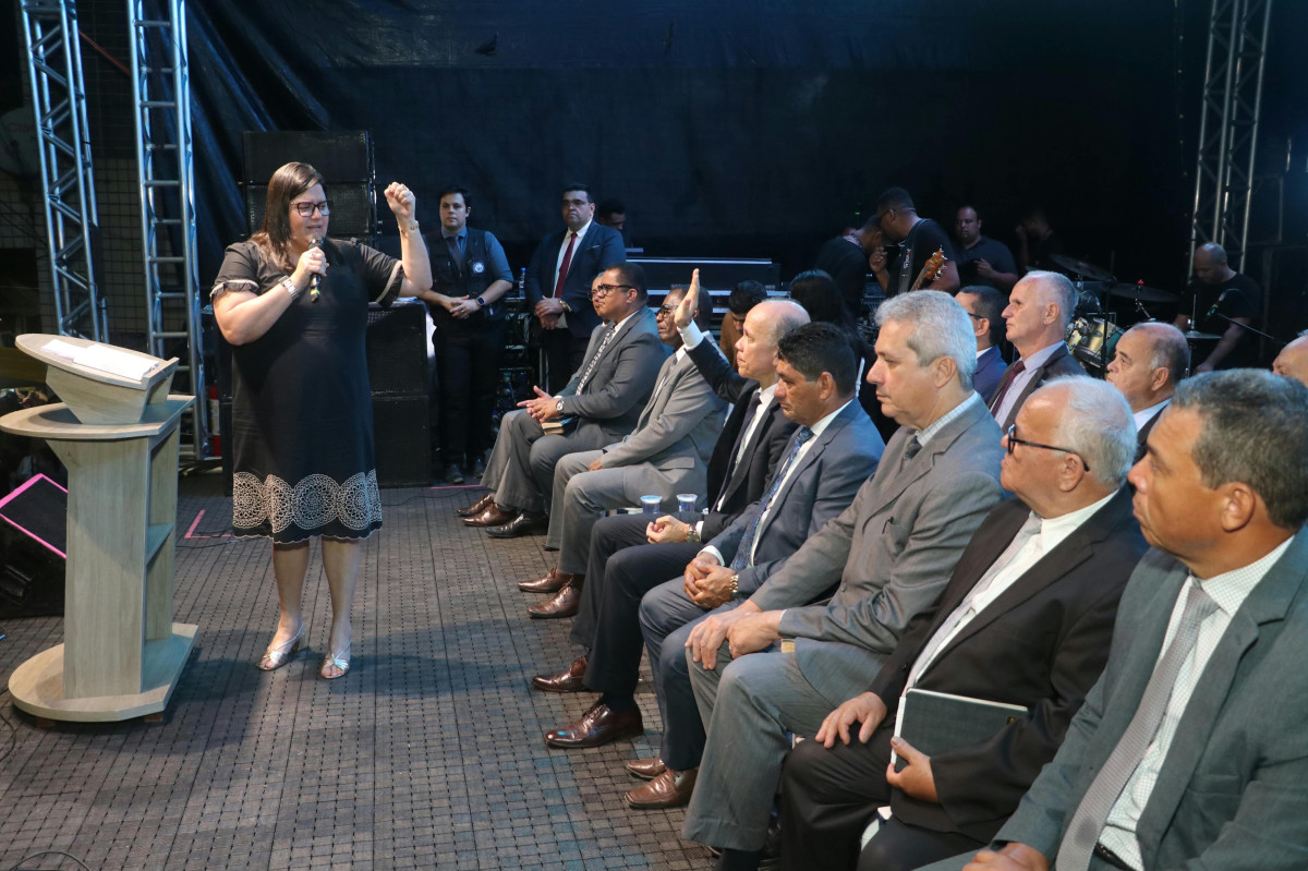 Prefeita Carol Jordão realiza culto de ação de graças pelos 98 anos de Ribeirão
