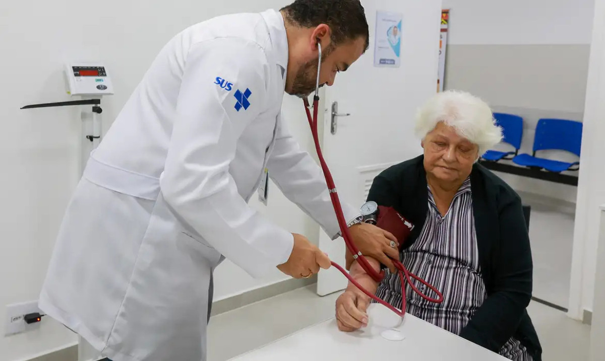 Enamed, prova que avalia formação médica, é aplicada neste domingo (13)