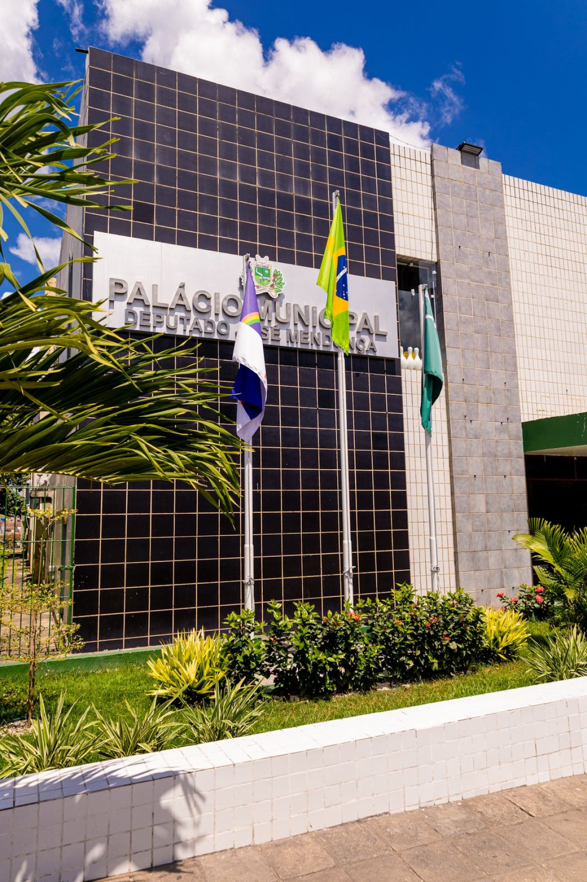 Prefeitura de Belo Jardim paga servidores efetivos e movimenta quase R$ 5,8 milhões na economia local