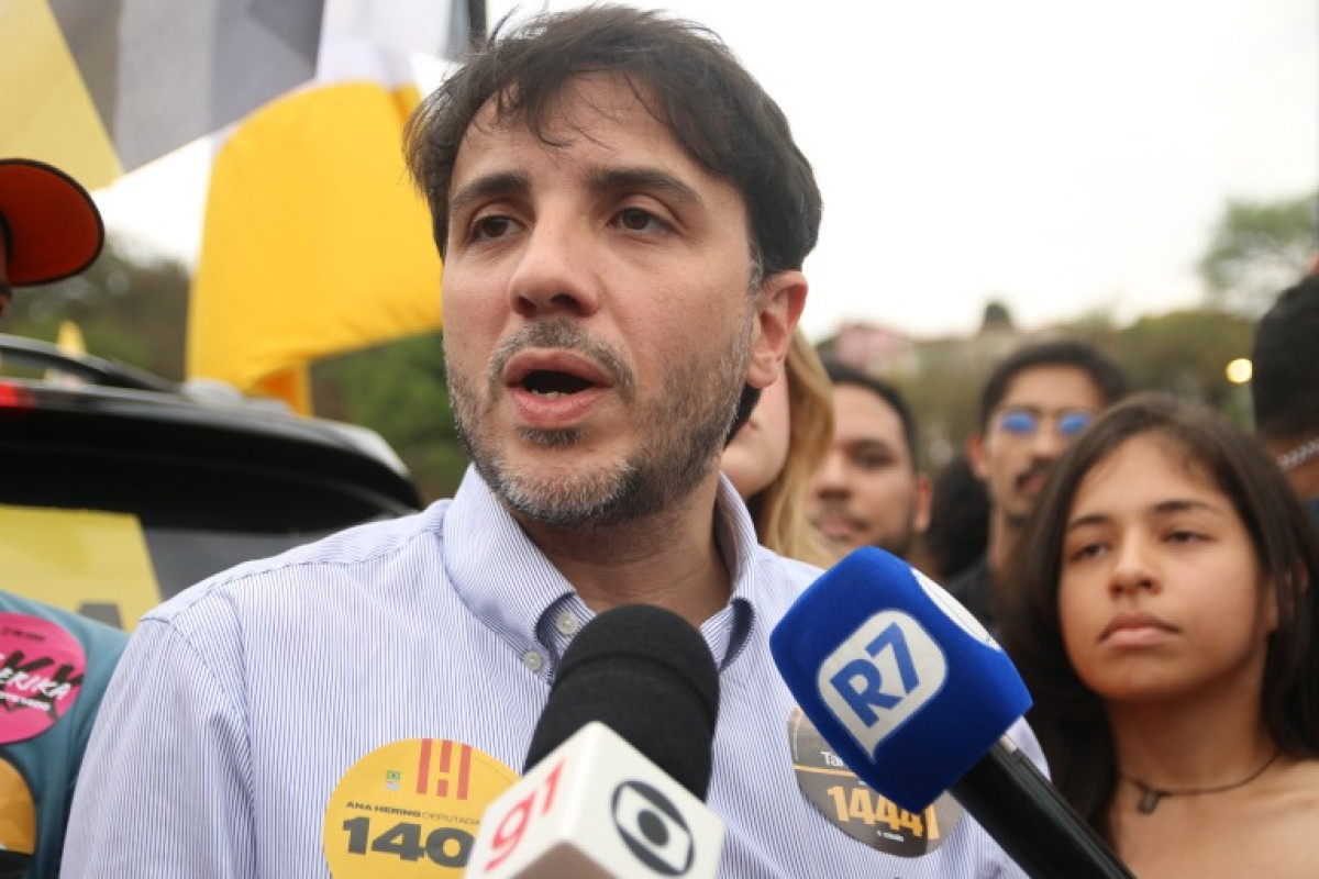 Renan Santos envia ao STF pedido de quebra de sigilo do inquérito das fake news e INSS