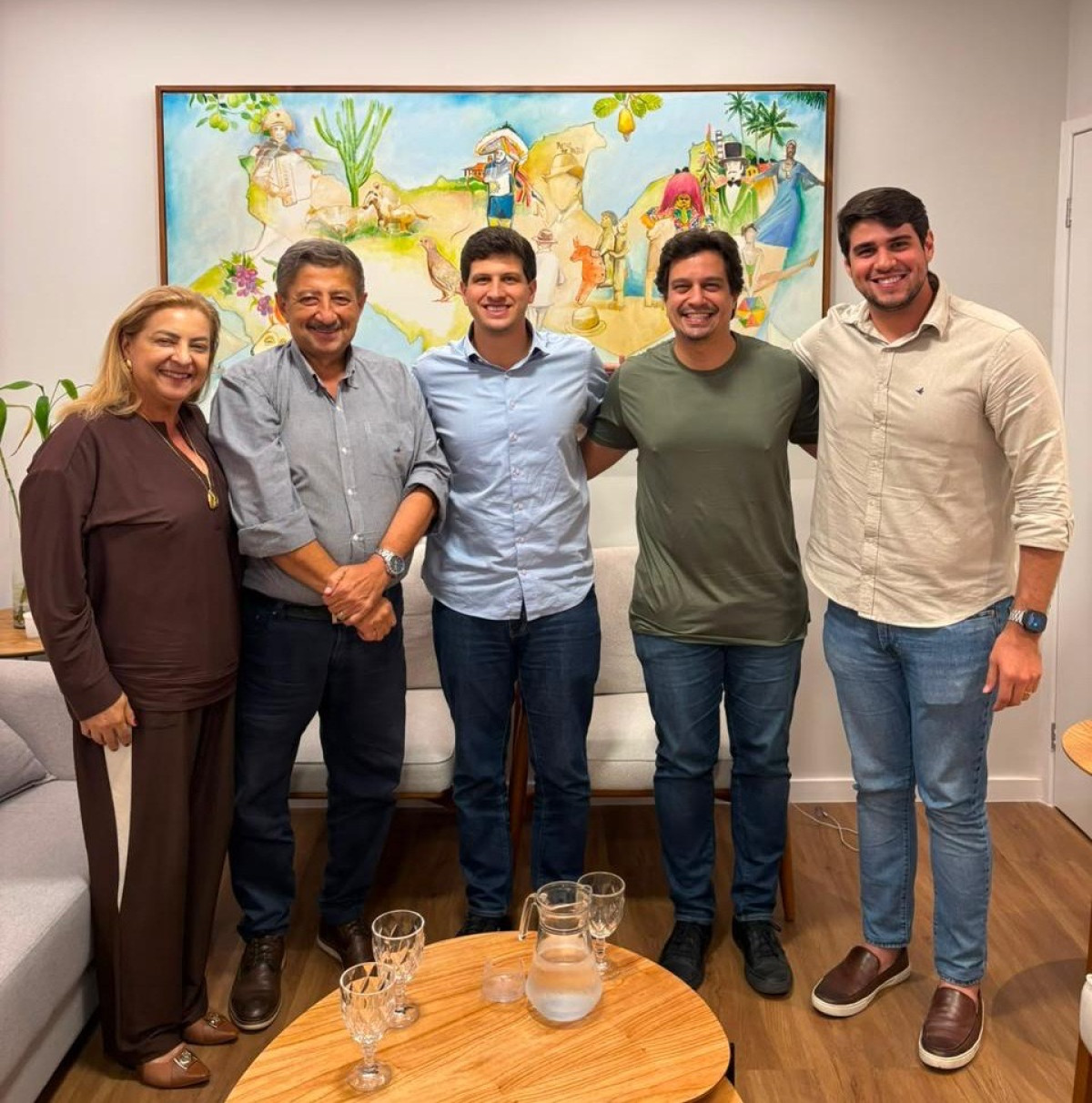 João Campos recebe apoio de Joaquim Neto e se fortalece em reduto de Raquel