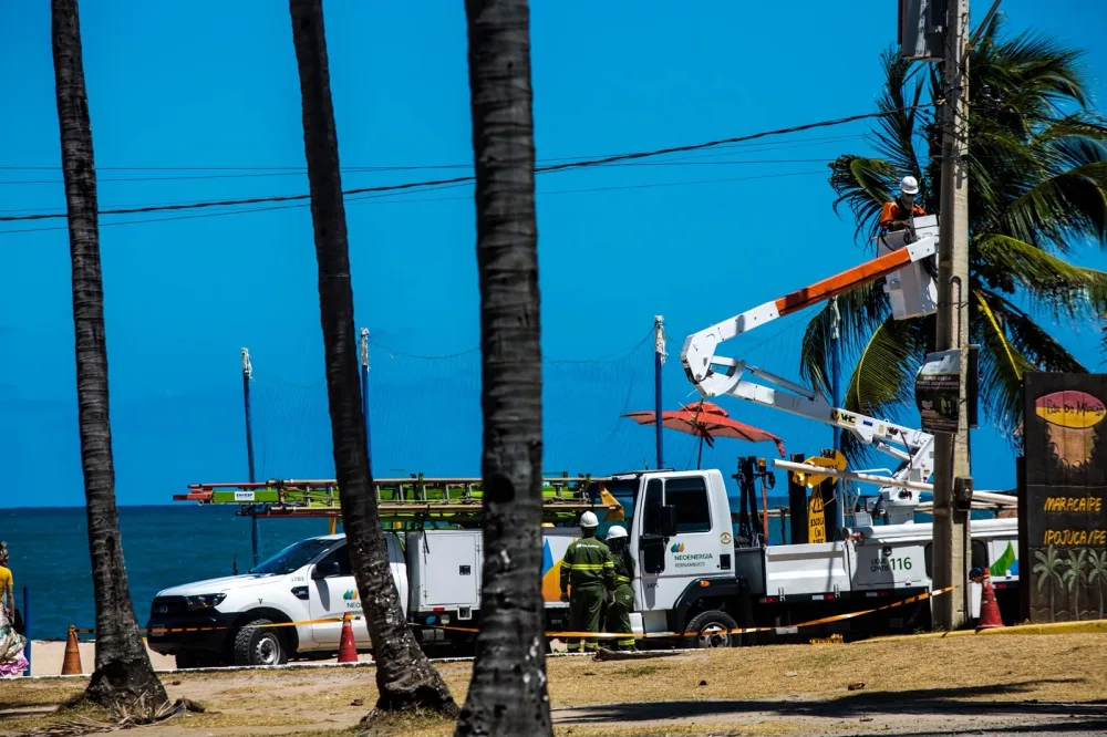 Neoenergia Pernambuco prepara rede elétrica do Litoral para o aumento da demanda durante o verão
