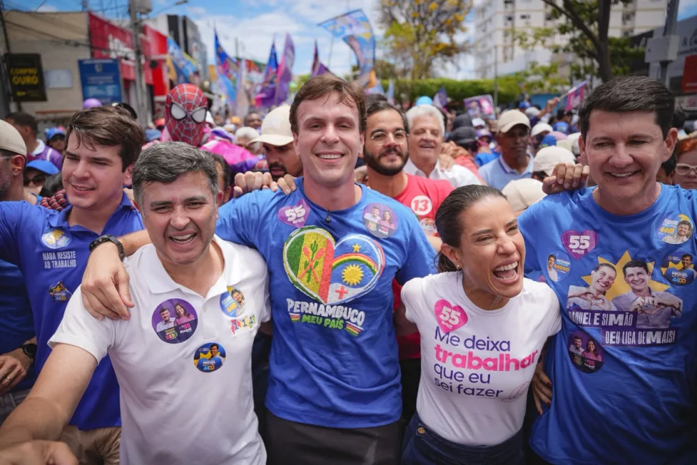 Em grande caminhada por Petrolina, Raquel Lyra reforça parceria com Eduardo da Fonte diante de multidão e destaca novos investimentos para o Sertão do São Francisco