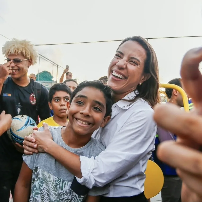 Coluna da quarta-feira: Raquel derrota o “ódio e a mentira” e se reelege governadora de Pernambuco
