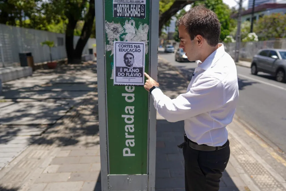 Gilson Machado Filho e Gilson Machado acionam Polícia Civil e MPE contra crime eleitoral a Flávio Bolsonaro