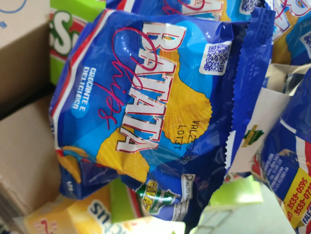Procon-PE encontra mais de 100 caixas de produtos vencidos durante fiscalização no Sertão do Estado