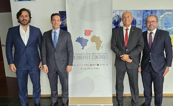 Conselheiros debatem consensualismo e democracia em seminário internacional