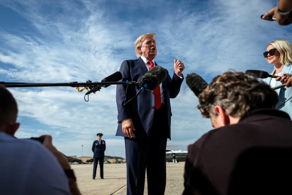 “New York Times” diz que Trump deveria ficar fora da política brasileira