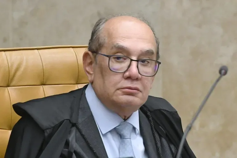 Gilmar defende identificar ministros ligados ao caso Master antes de julgar Moraes