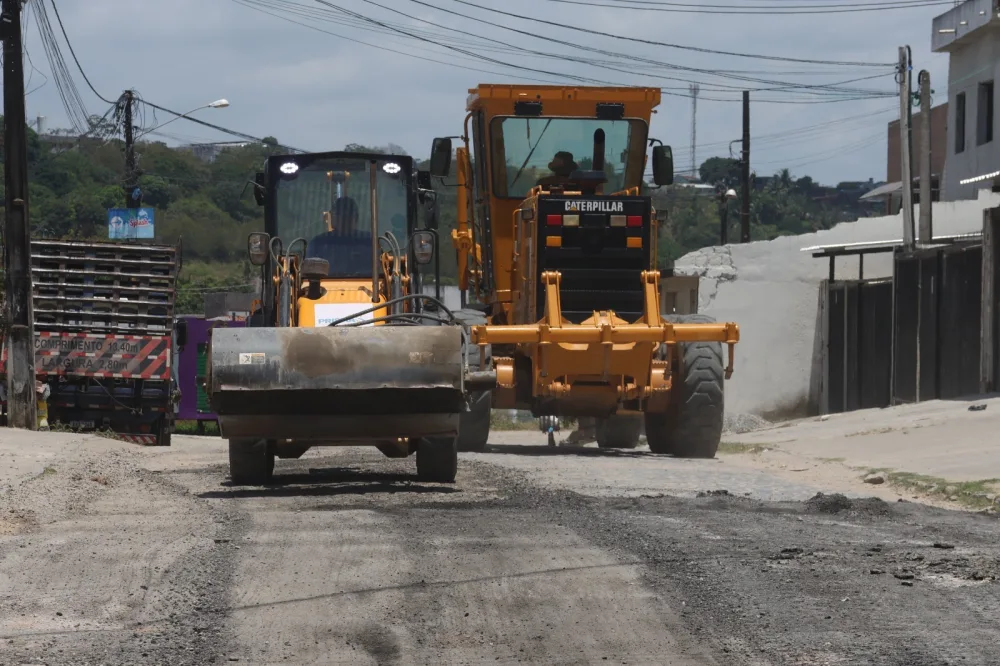 Prefeitura do Paulista avança com serviço de fresagem na Estrada da Fazendinha, em Jaguaribe
