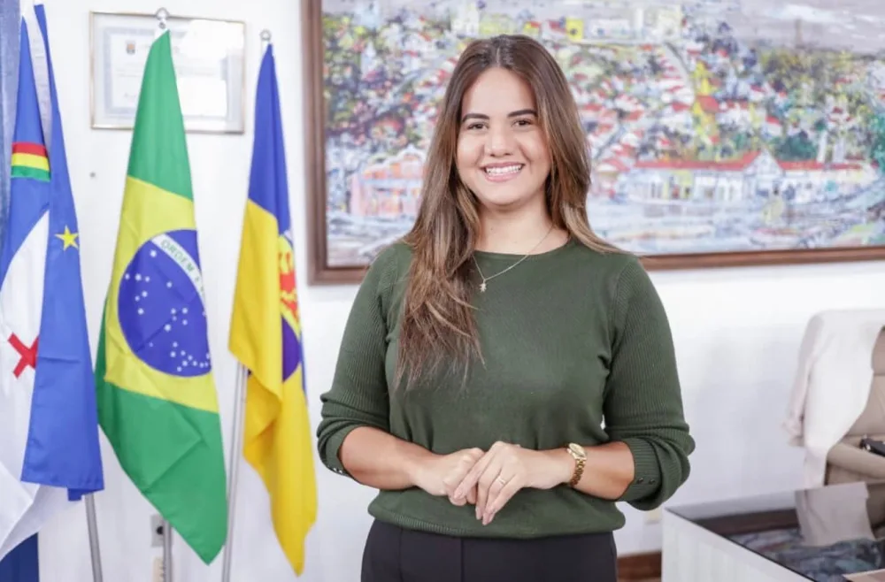 Mirella antecipa salários de outubro e movimenta R$ 40 milhões na economia