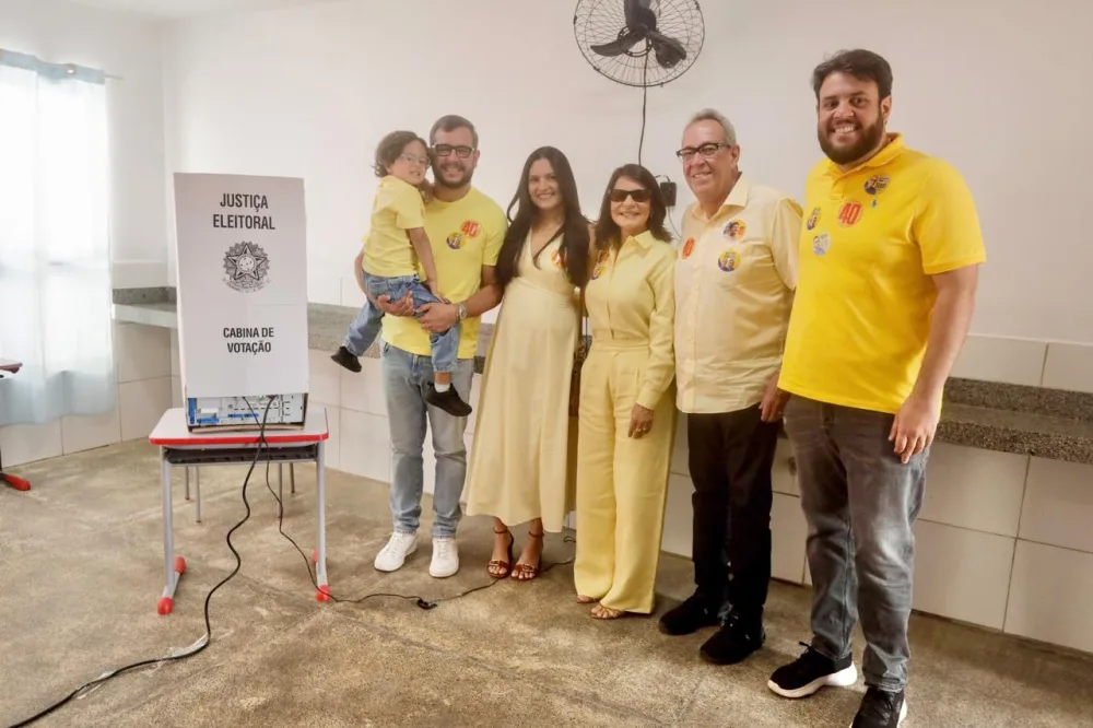 Álvaro Porto e Gabriel Porto votam em Canhotinho demonstrando confiança na vitória