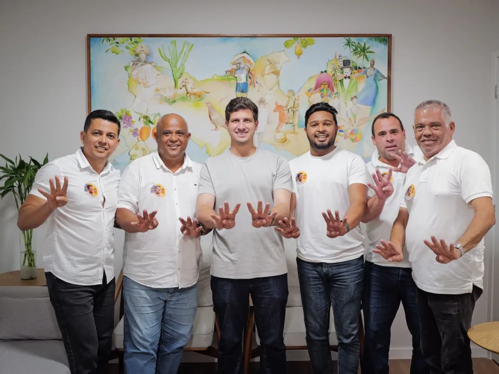Grupo de vereadores de São José da Coroa Grande declara apoio a João Campos
