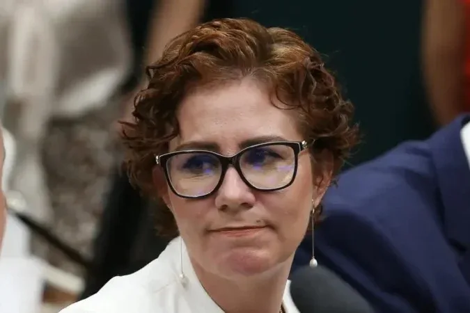 Justiça italiana decide nesta terça se extradita Carla Zambelli ao Brasil