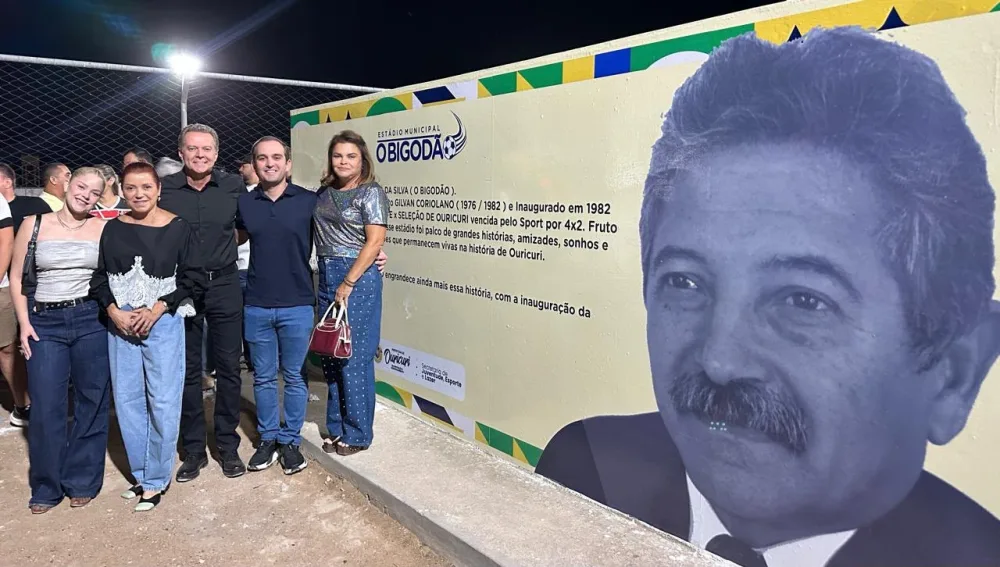 Gilvan Coriolano é homenageado durante inauguração da iluminação do Estádio O Bigodão