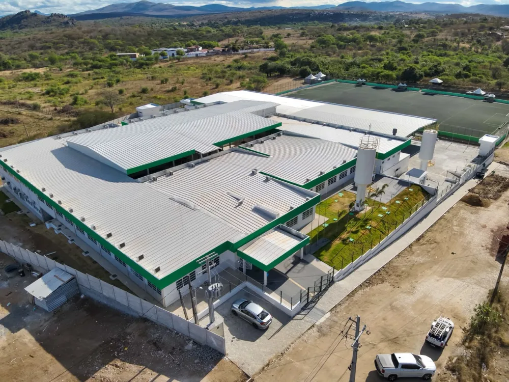 Prefeito Sérgio Colin apresenta nova mega escola em tempo integral e marca nova era na educação de Toritama