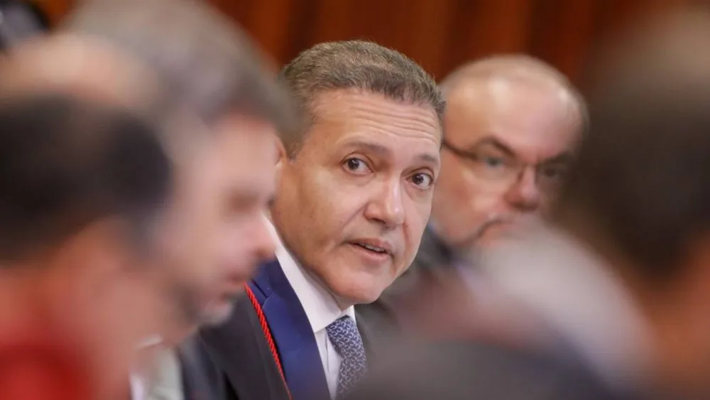 Nunes impõe regras e derruba canal lulista que Flavio acusa de mentir