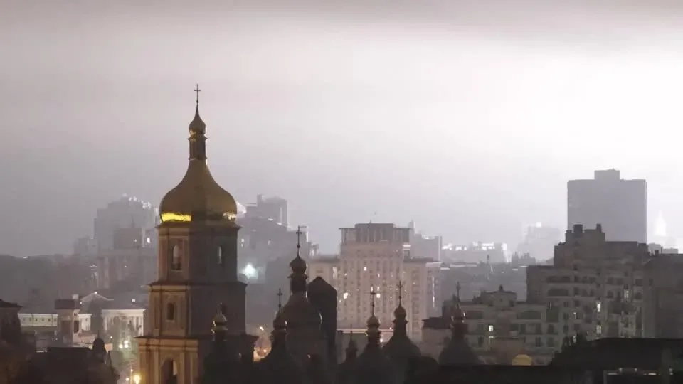 Rússia e Ucrânia intensificam ataques após novas negociações com os EUA