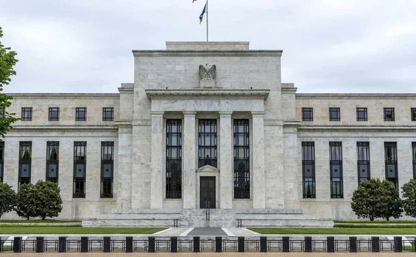 Fed aponta aumento da renda e da desigualdade financeira nos EUA