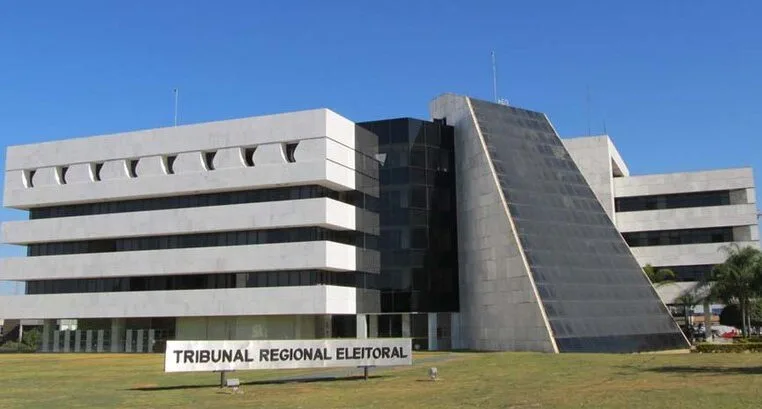 TRE-DF já havia encerrado votação quando Zanin prorrogou horário