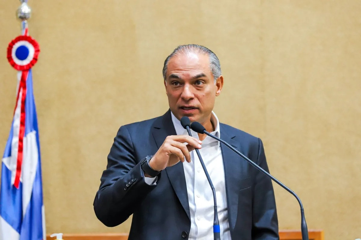 Vaner Casaes