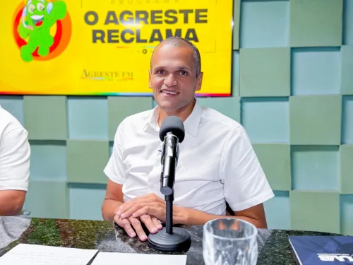 Em Cupira, Janjão agradece apoio nas urnas e reforça compromisso com o Agreste