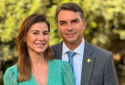 Flávio Bolsonaro e família deixam Argentina rumo aos Estados Unidos