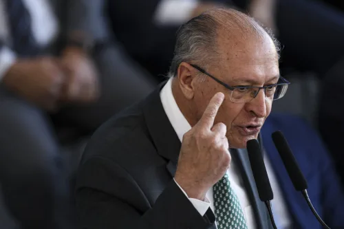 Alckmin rebate declaração de Trump sobre eleição: “Totalmente equivocada”