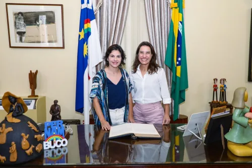 Governadora Raquel Lyra embarca para missão internacional e transmite cargo à sua vice, Priscila Krause