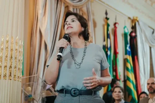 Governadora em exercício Priscila Krause participa do IV Encontro de Bombeiras Militares e lança edital de pesquisas para ampliar a eficiência de políticas públicas