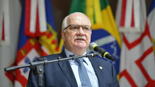 Fachin arquiva cinco investigações ligadas ao inquérito das fake news