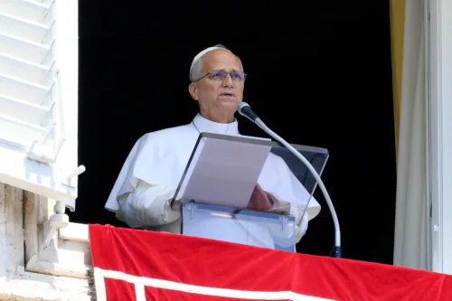 Papa Leão XIV retira parte do pulmão e tem câncer confirmado, diz Vaticano
