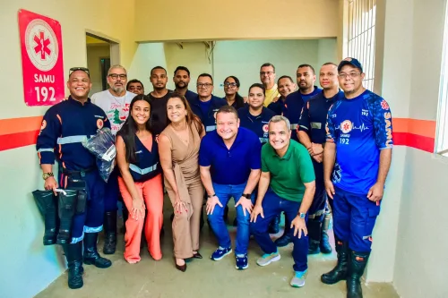 Berg de Hacker entrega novos fardamentos à equipe do SAMU de Rio Formoso
