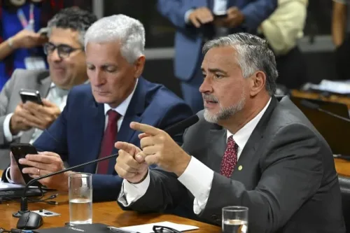 Deputados acionam PGR e PF para investigar boicote a eleitores de Lula