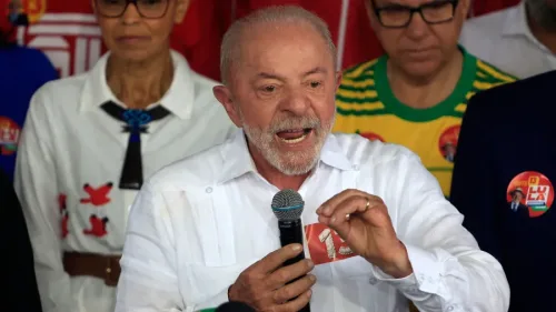 Lula inicia articulações para reformular governo após vitória nas eleições