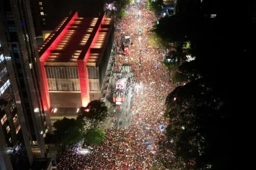 Resultado das urnas revela a vitória das redes e das ruas