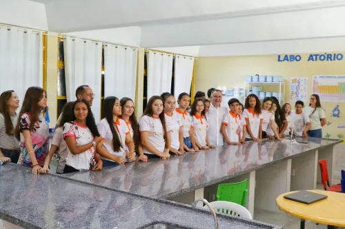 Zeca parabeniza estudantes medalhistas da Olimpíadas Nacional de Eficiência Energética 2026 