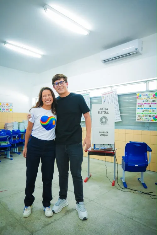 Ao votar em Caruaru, governadora Raquel Lyra afirma que “hoje é um dia muito importante para a democracia”