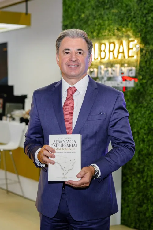 Fernando Ribeiro Lins assina artigo em livro da Aliança Brasileira de Advocacia Empresarial